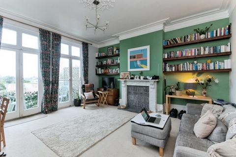 2 bedroom flat for sale, Enys Road, Eastbourne, BN21