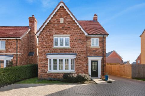 3 bedroom detached house for sale, Chestnut Close, Elmstead , Colchester , CO7