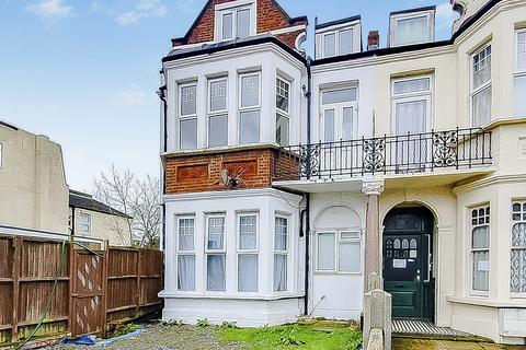 1 bedroom flat for sale, London Road, THORNTON HEATH, Surrey, CR7
