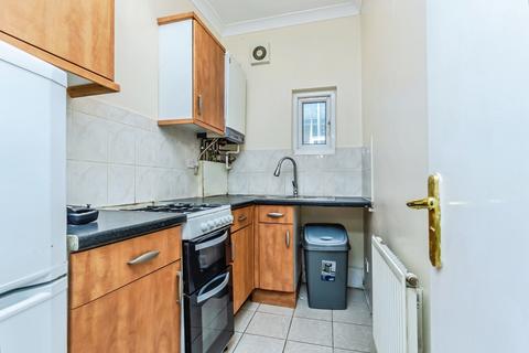 1 bedroom flat for sale, London Road, THORNTON HEATH, Surrey, CR7