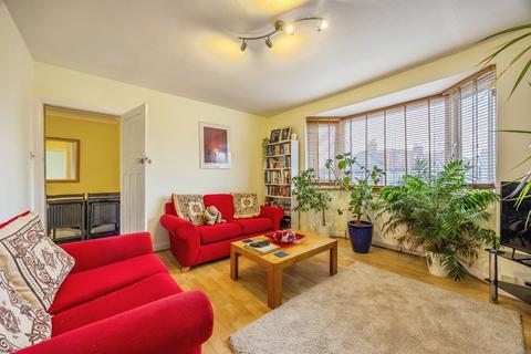 2 bedroom maisonette for sale, Recreation Way, Mitcham, CR4