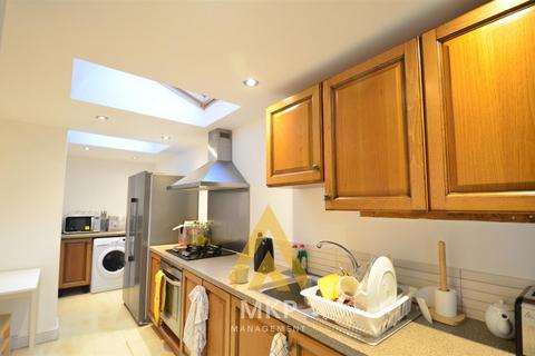 4 bedroom semi-detached house to rent, Harborne Park Road, Harborne, Birmingham B17