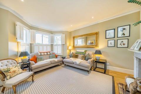 3 bedroom end of terrace house for sale, Green Street, Sunbury-On-Thames TW16