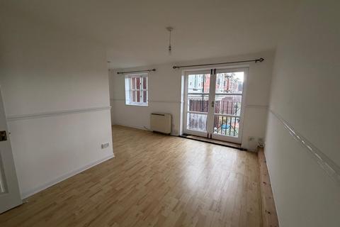 2 bedroom flat to rent, Alexander Court, St Andrew Street, L3