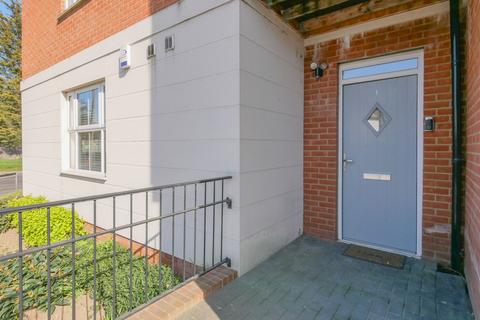 undefined, The Approach, Rayleigh SS6