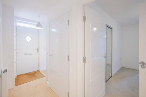 undefined, The Approach, Rayleigh SS6