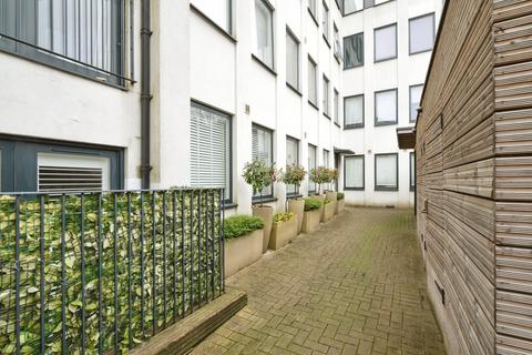 undefined, Whytecliffe Road South, Purley, CR8