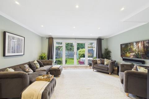 undefined, Berkeley Road, Loudwater, High Wycombe, Buckinghamshire, HP10 9TS