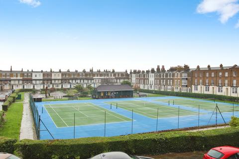 1 bedroom flat for sale, Royal Road, Ramsgate, Kent, CT11