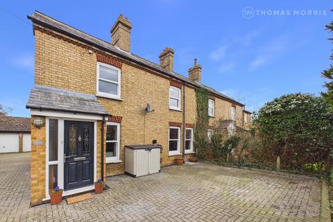 4 bedroom end of terrace house for sale, Biggleswade Road, Central Bedfordshire SG18