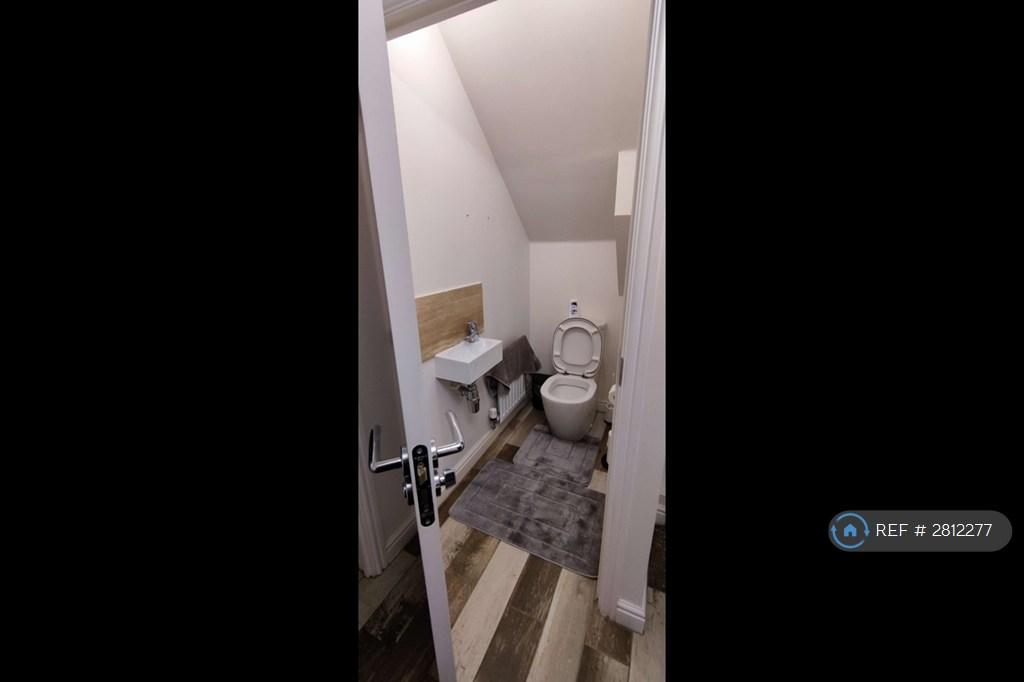 Bathroom Ground Floor