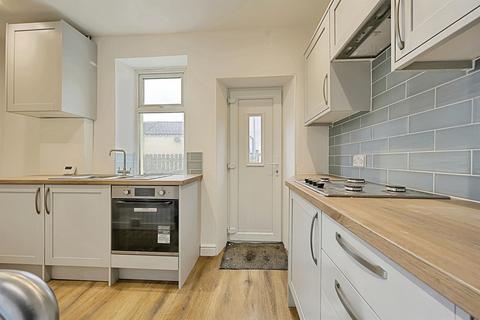3 bedroom terraced house for sale, Gladstone View, Halifax