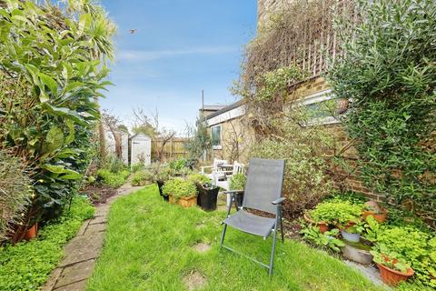 3 bedroom semi-detached house for sale, Green Lane, Broadstairs, Kent, CT10