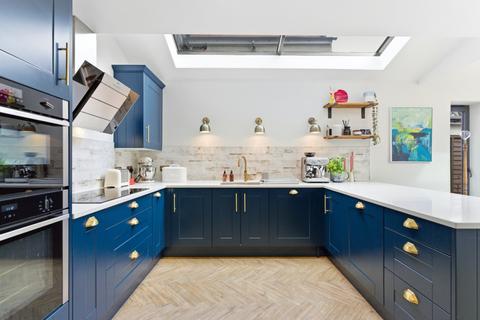 4 bedroom semi-detached house for sale, Harlesden Road, Hertfordshire AL1