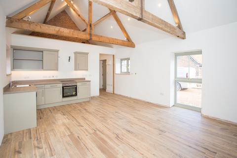 2 bedroom house to rent, Hill Farm Barns, Beds LU6