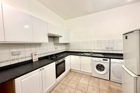 4 bedroom flat to rent, Caledonian Road, London  N7