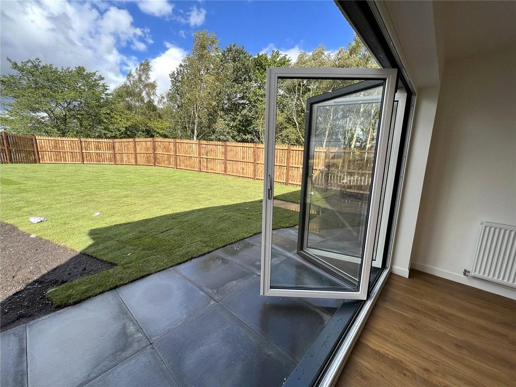 Lounge/Rear Garden