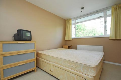 1 bedroom flat to rent, Churchill Gardens, Pimlico, London, SW1V