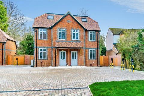 3 bedroom semi-detached house for sale, Kingswood Way, South Croydon, CR2