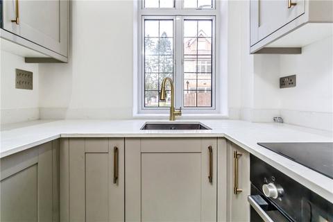 3 bedroom semi-detached house for sale, Kingswood Way, South Croydon, CR2