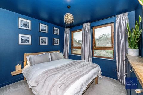 1 bedroom apartment for sale, McAuley Close, London SE1