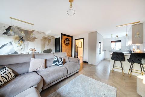 3 bedroom end of terrace house for sale, Nunnery Grove, Minster on Sea, Sheerness, Kent, ME12