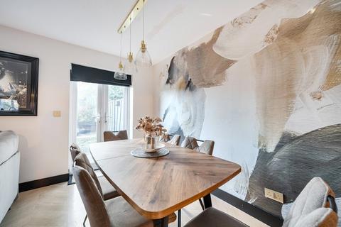 3 bedroom end of terrace house for sale, Nunnery Grove, Minster on Sea, Sheerness, Kent, ME12