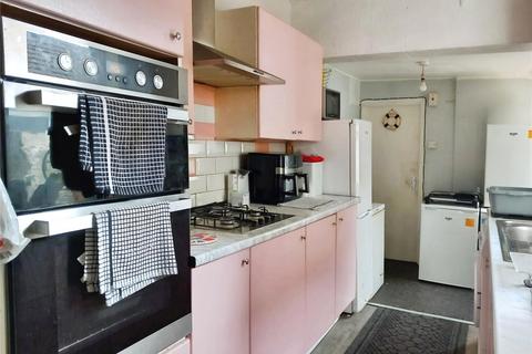 3 bedroom terraced house for sale, James Street, Sheerness, Kent, ME12