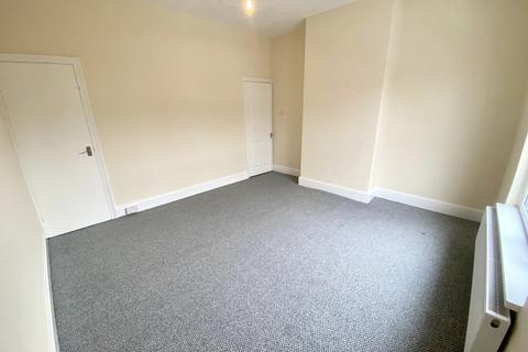 2 bedroom terraced house to rent, Trafalgar Terrace, Darlington, DL3