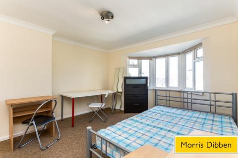 3 bedroom flat to rent, St. Pauls Road, Southsea, PO5