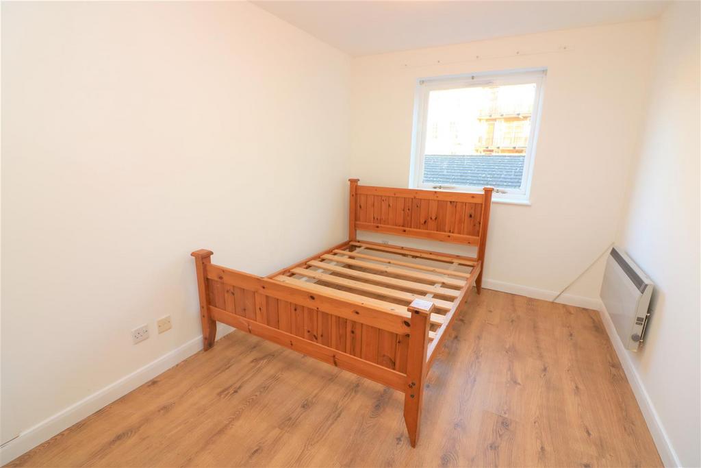 Barnfield Place.jpg