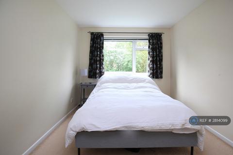 1 bedroom flat to rent, Copers Cope Road, Beckenham, Kent, BR3