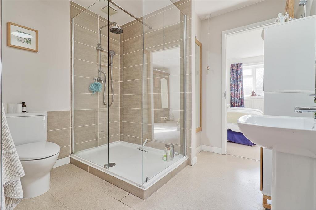 Shower room.jpg