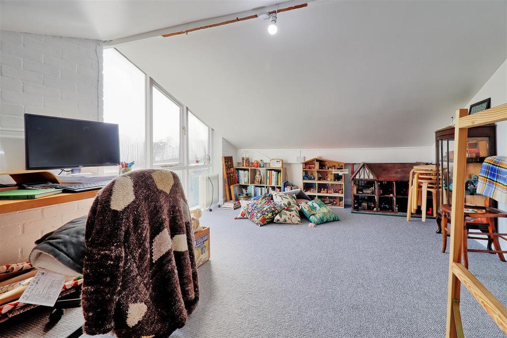 Loft room.jpg