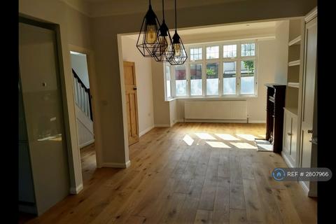 3 bedroom semi-detached house to rent, Romeyn Road, London, SW16