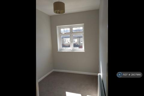 3 bedroom semi-detached house to rent, Romeyn Road, London, SW16