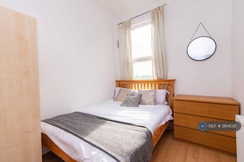 1 bedroom in a house share to rent, Noel St, Nottingham, NG7