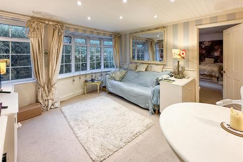 1 bedroom detached bungalow for sale, Falmouth