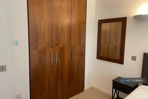 1 bedroom flat to rent, Fairmont Avenue, London, E14