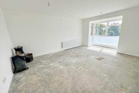 2 bedroom flat for sale, Windmill Lane, Bushey Heath, WD23.