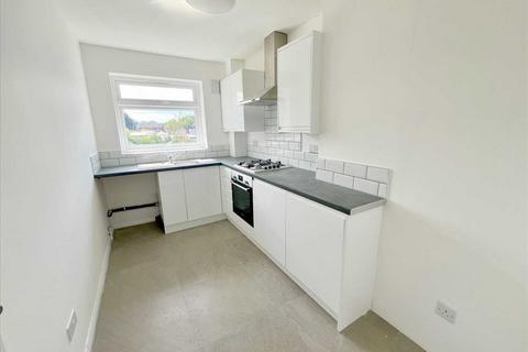 2 bedroom flat for sale, Windmill Lane, Bushey Heath, WD23.
