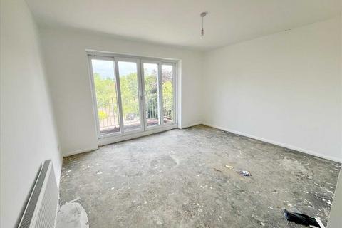 2 bedroom flat for sale, Windmill Lane, Bushey Heath, WD23.