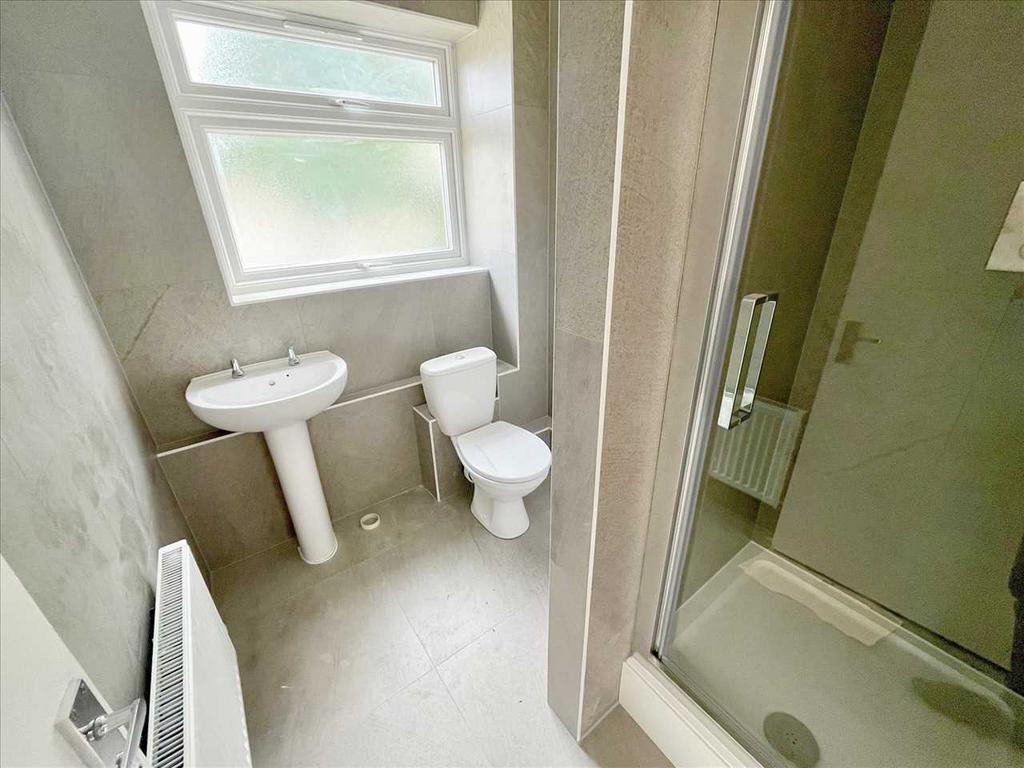 En suite  shower