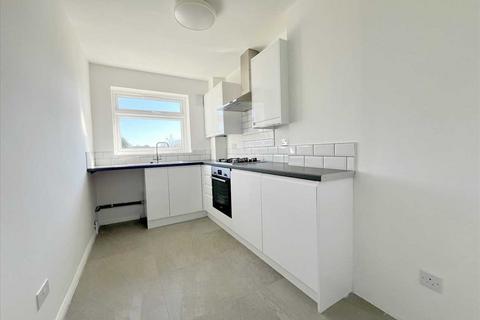2 bedroom flat for sale, Windmill Lane, Bushey Heath, WD23.