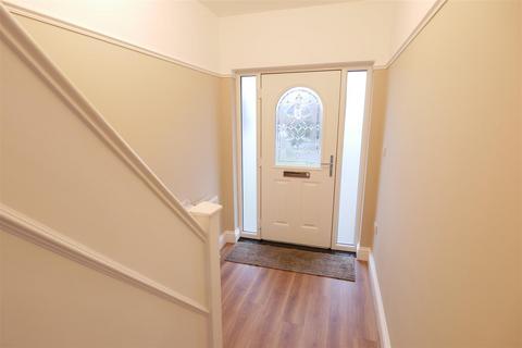 3 bedroom house to rent, Bruntcliffe Lane, Morley, Leeds