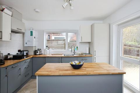 2 bedroom bungalow for sale, Rodney Avenue, Tonbridge, Kent, TN10