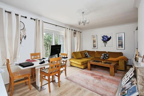 2 bedroom bungalow for sale, Rodney Avenue, Tonbridge, Kent, TN10