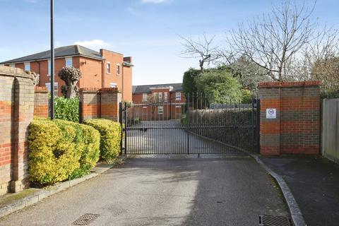4 bedroom terraced house for sale, Rowan Mews, Tonbridge, Kent, TN10