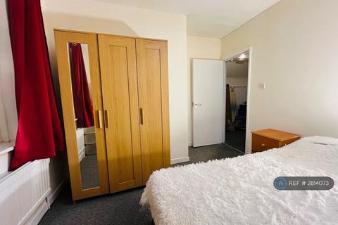 2 bedroom flat to rent, Wembury Road, London, N6
