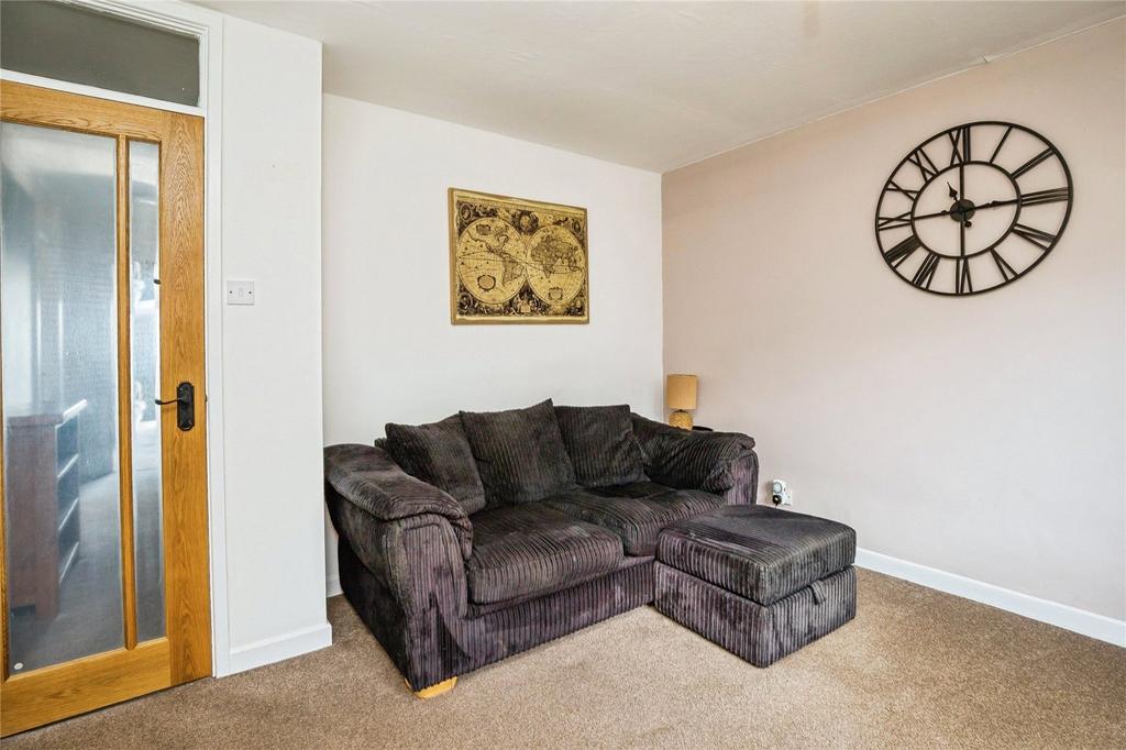 Reception/Bedroom 3